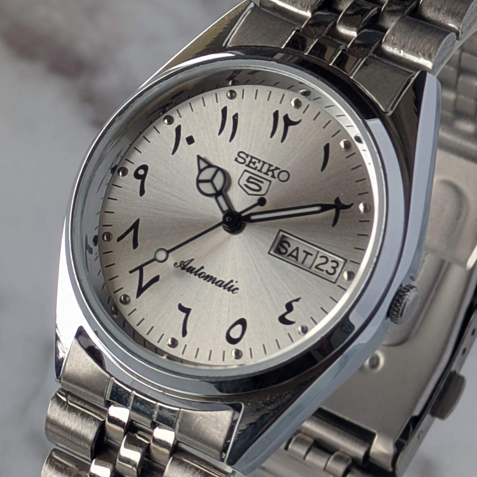 美品◎SEIKOセイコービジネスAシルバー 自動巻き メンズ 腕時計ヴィンテージ 稼働品 SEIKO セイコー5 自動巻き 80s ヴィンテージ シルバー文字盤