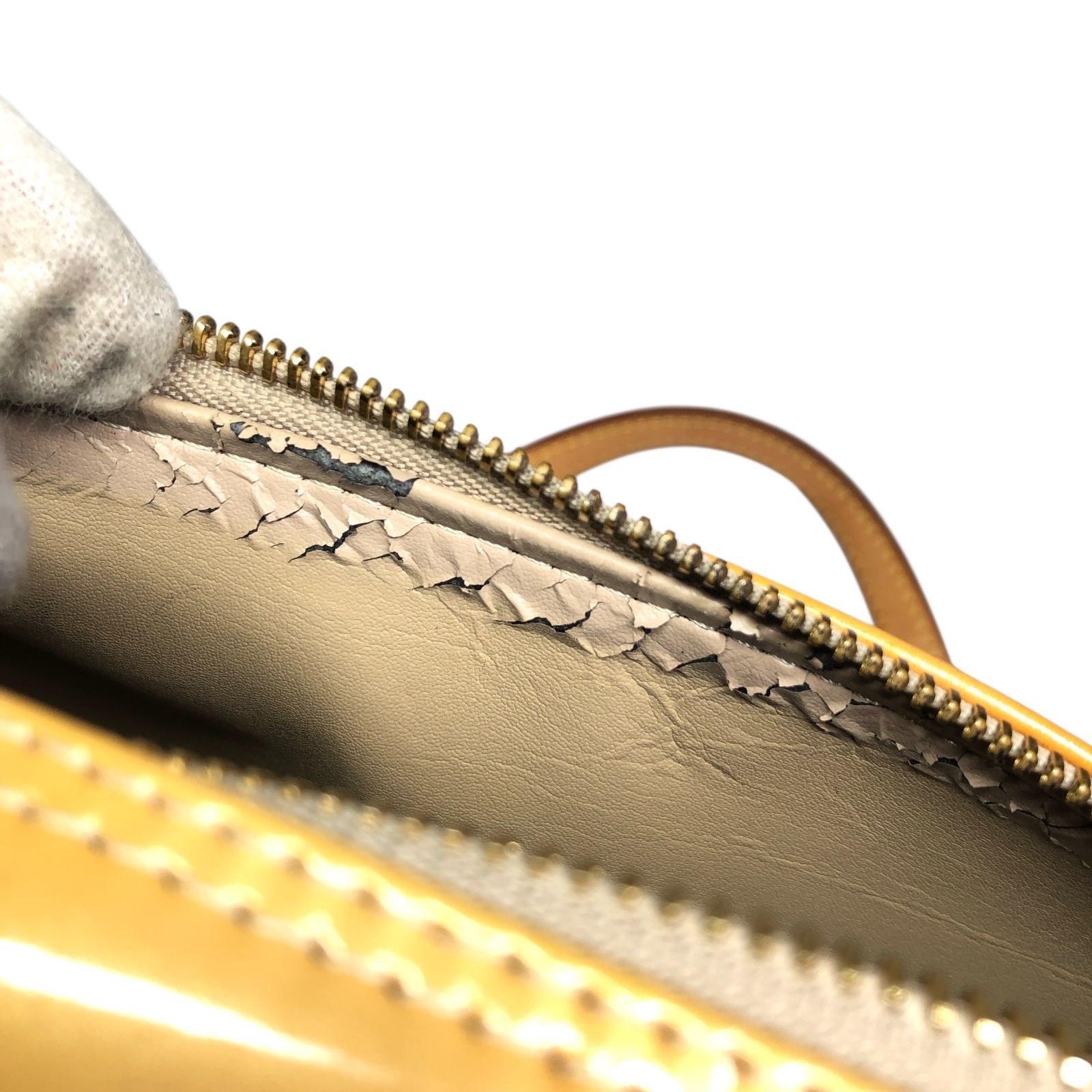 ルイヴィトン】本物 LOUIS VUITTON モノグラム ヴェルニ ベッド