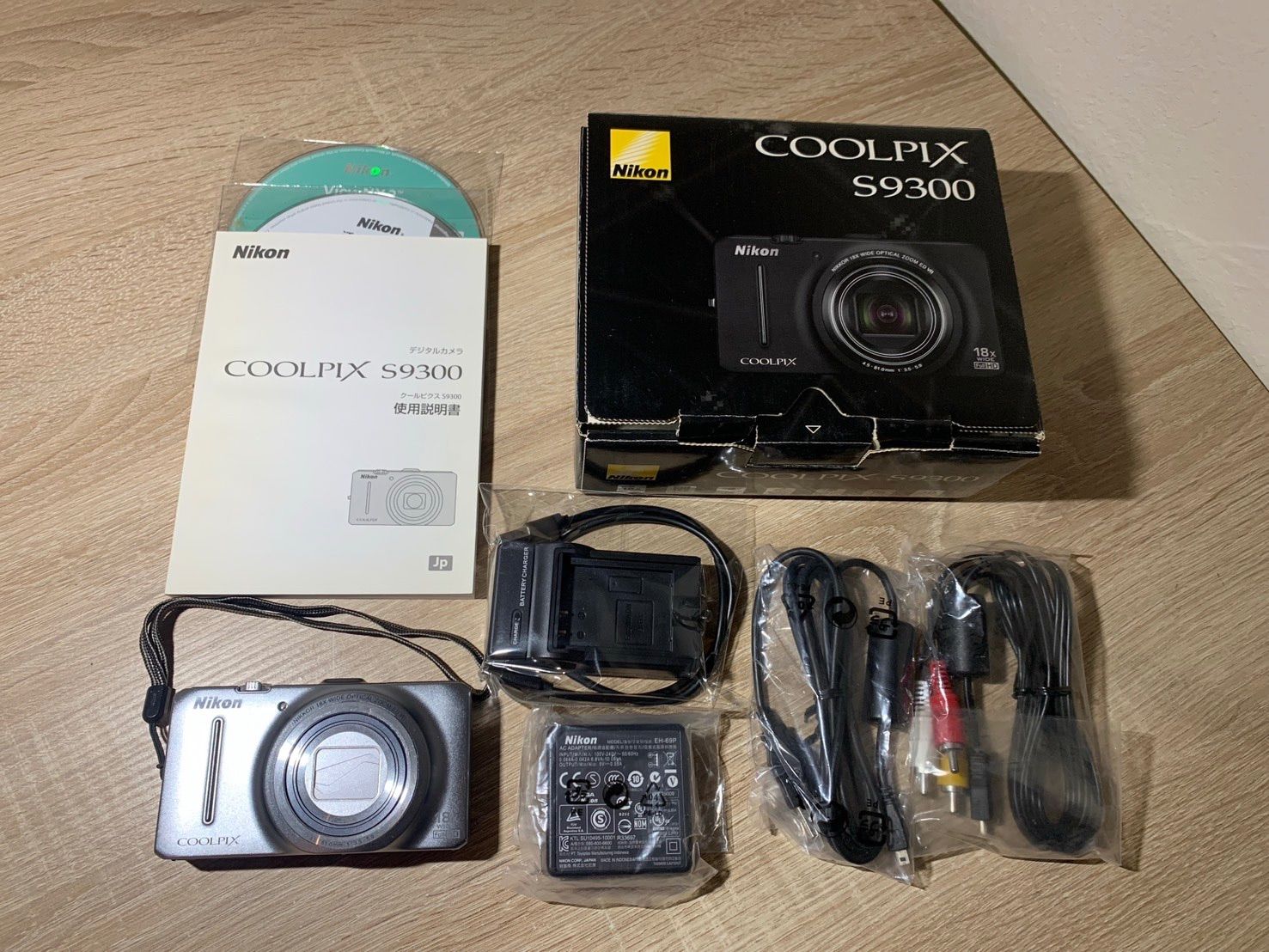 2130 Nikon COOLPIX S9300 シルバー ジャンク品【宅】 7,800円