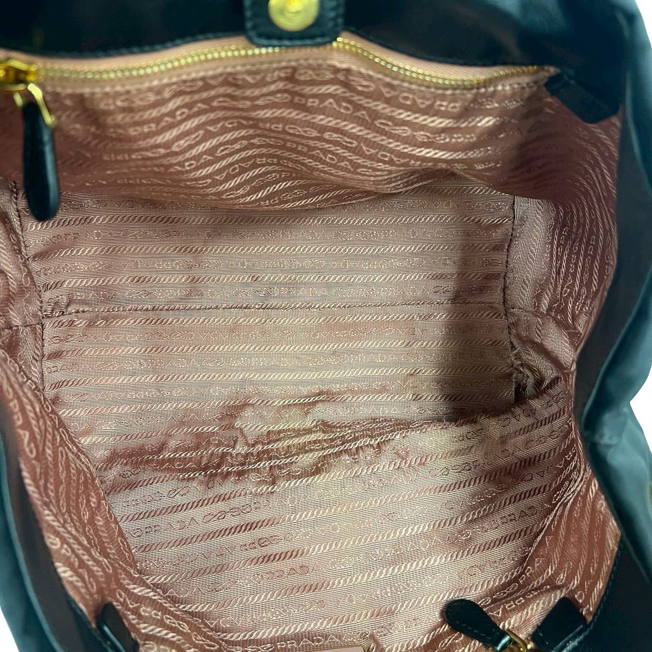 極 美品 PRADA プラダ ロゴ 金具 リボン モチーフ ナイロン レザー 本