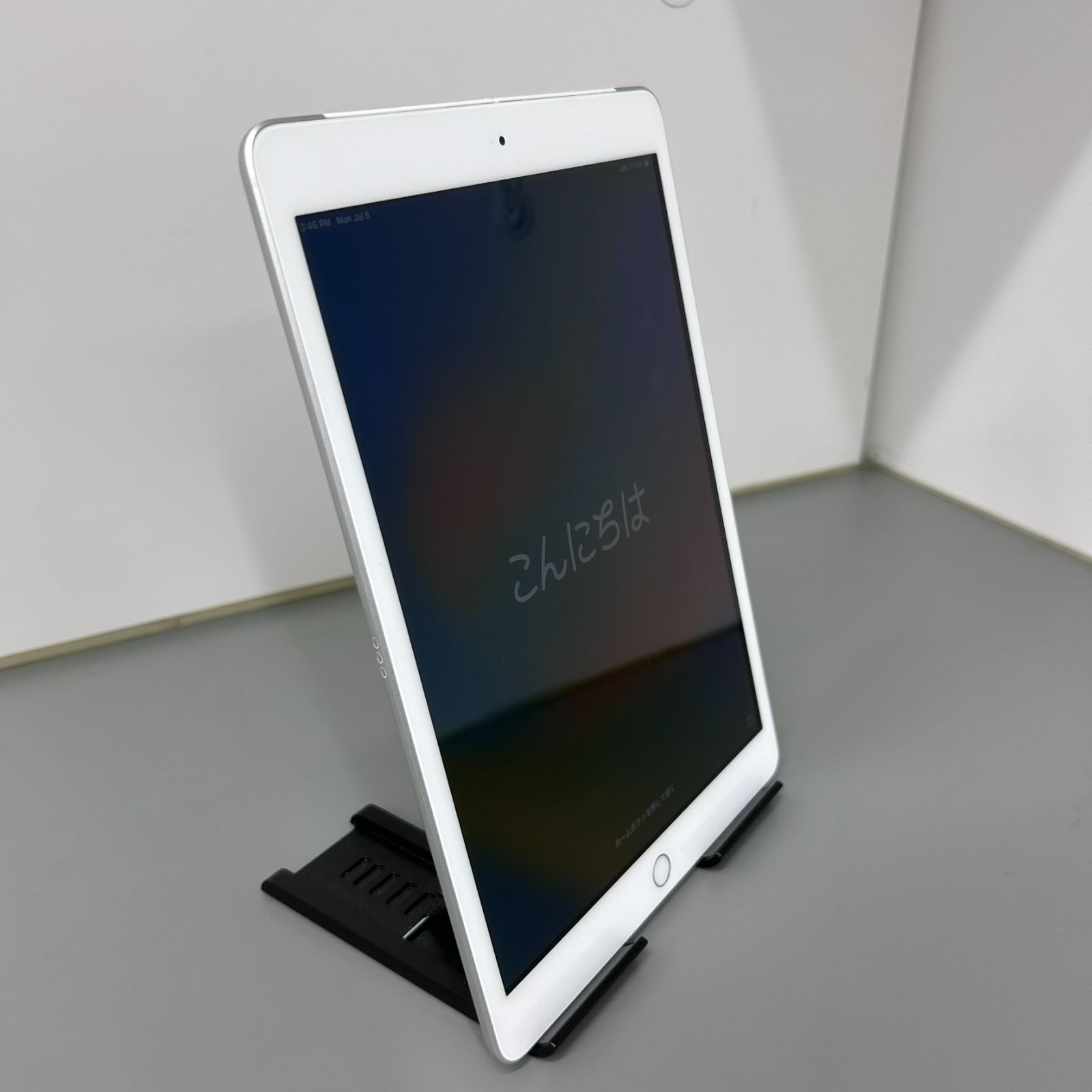 iPad 第8世代 32GB セルラーモデル iPad 第8世代 32GB セルラー SV 画面白もや有 - メルカリ