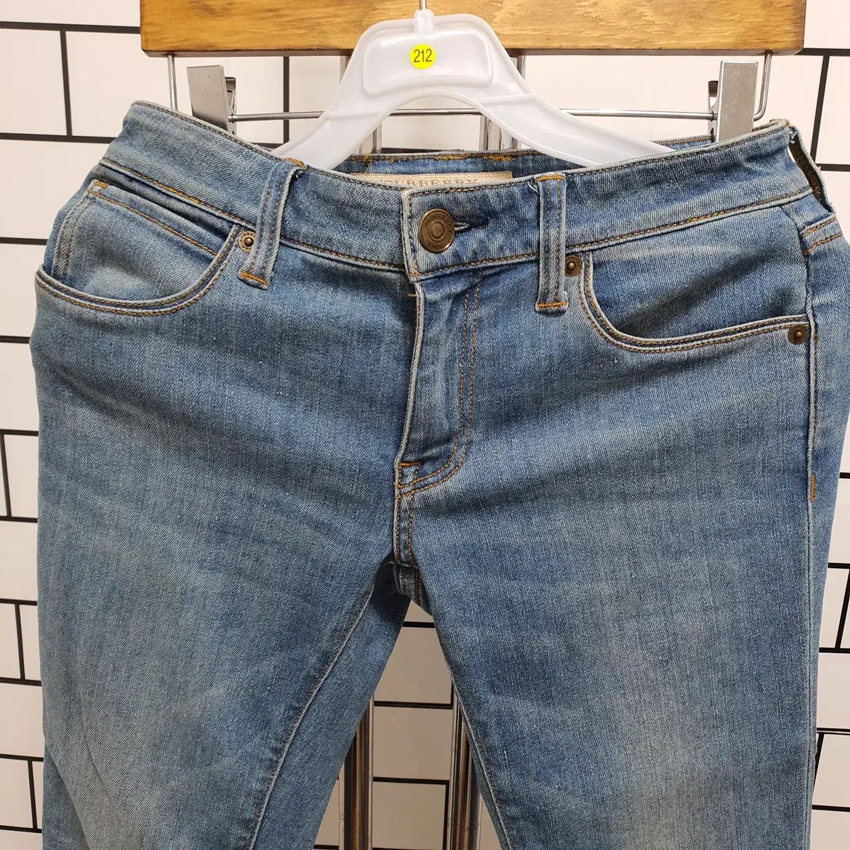 バーバリー スキニージーン 7,233円