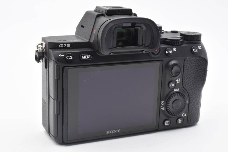 ☆極上美品☆《ショット数 330回》ソニー SONY α7III ボディ ILCE-7M3