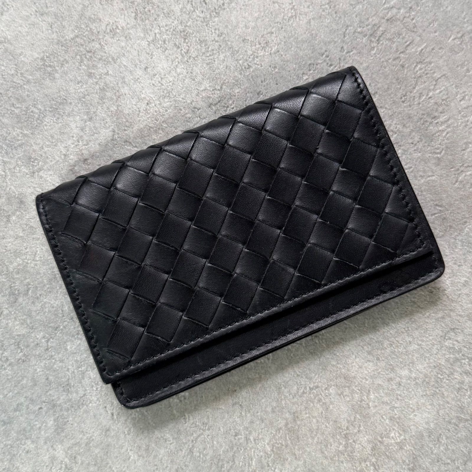 【極美品】　BOTTEGA VENETA　名刺入れ　マキシイントレチャート　黒色 極美品 BOTTEGA VENETA ボッテガヴェネタ イントレチャート 名刺入れ