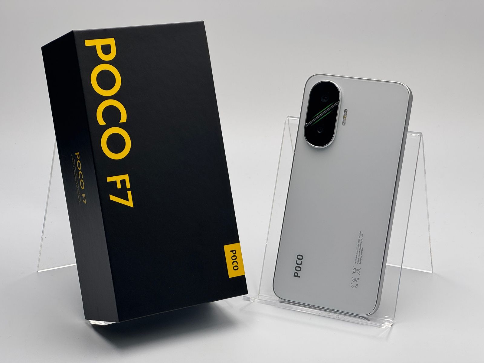 中古A POCO F7 12GB/256GB ホワイト SIMフリー - メルカリ