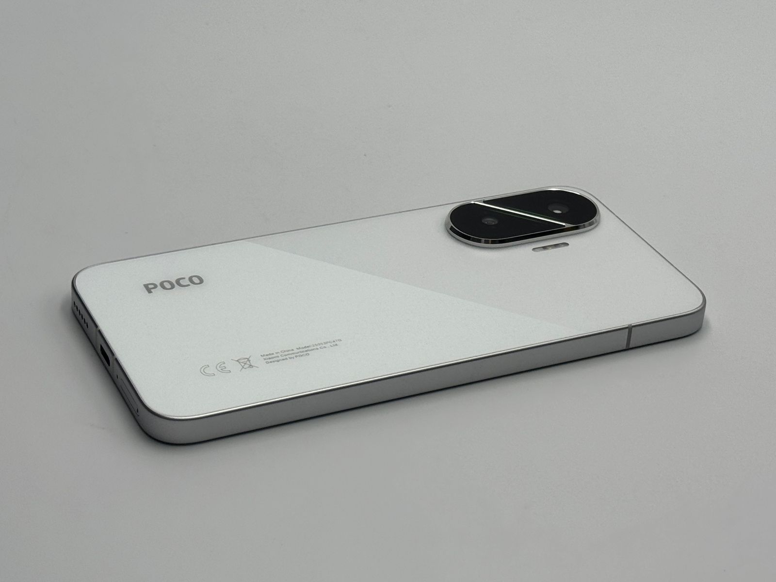 中古A POCO F7 12GB/256GB ホワイト SIMフリー - メルカリ