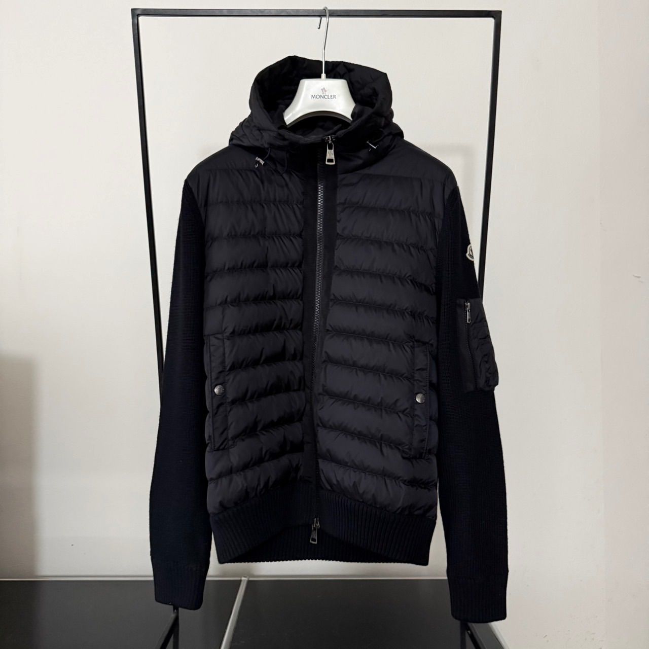 MONCLER モンクレール☆定番ハイブリッドダウンニット☆2023年〜2024年