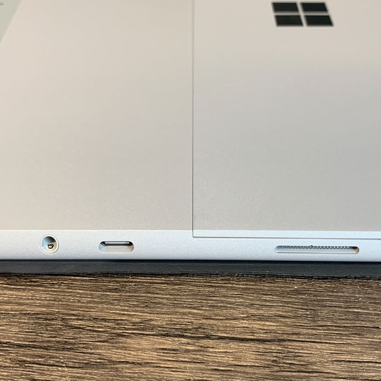 Surface Go2 Model1926 Wi-Fi 4GB/64GB Windows11 - メルカリ