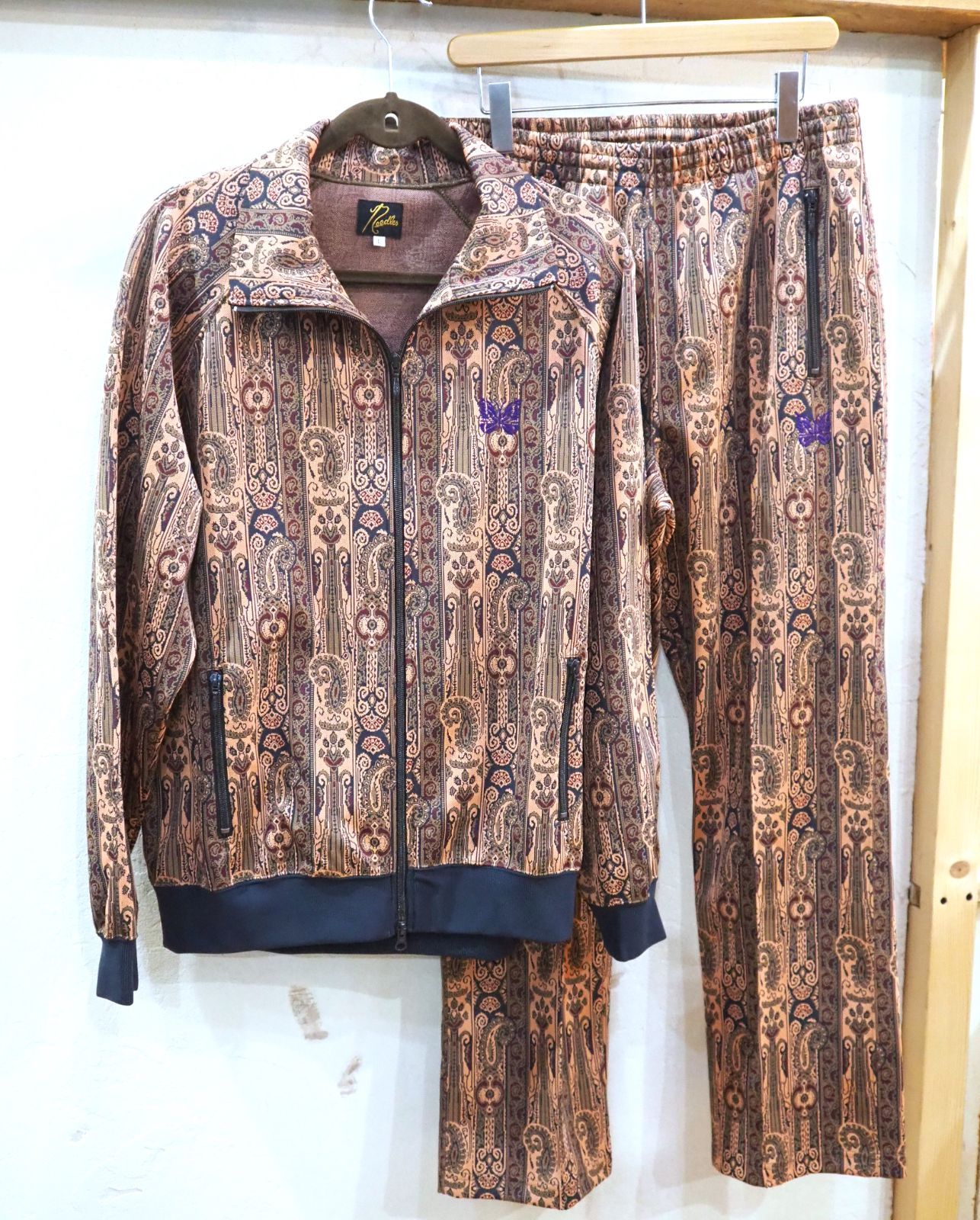 新品 未使用 ニードルズ トラックジャケット ジャージ パンツ セットアップ M ◇2026年SS◇ NEEDLES ニードルズ トラック ジャケット（L） ＋