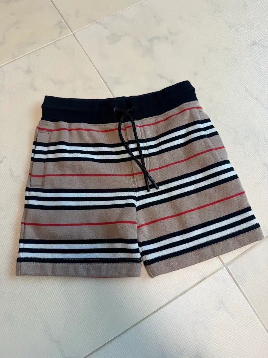 Burberry Kids バーバリーキッズ ストライプ ハーフパンツ 4y
