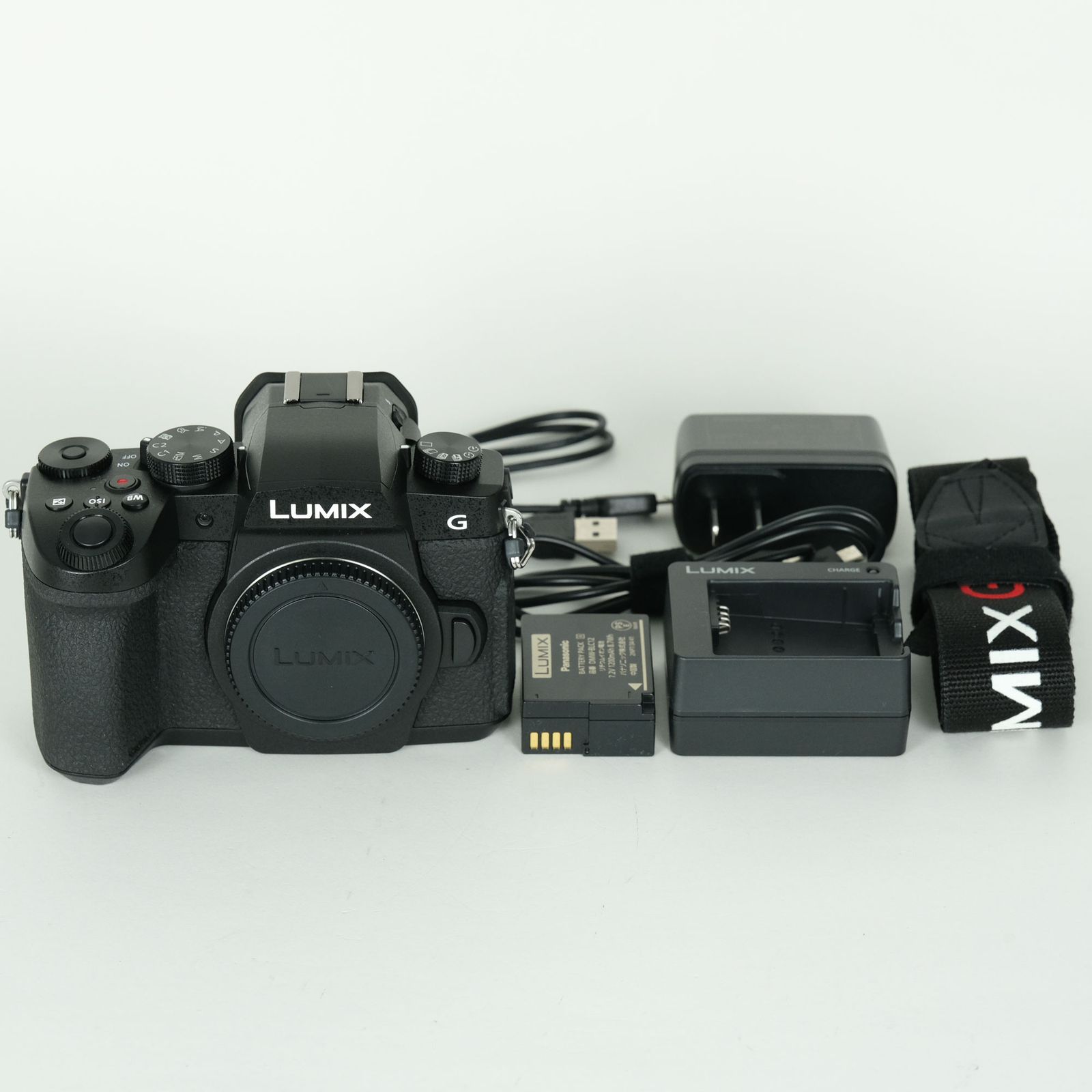 美品 | シャッター数82回] Panasonic LUMIX DC-G99D ボディ ブラック