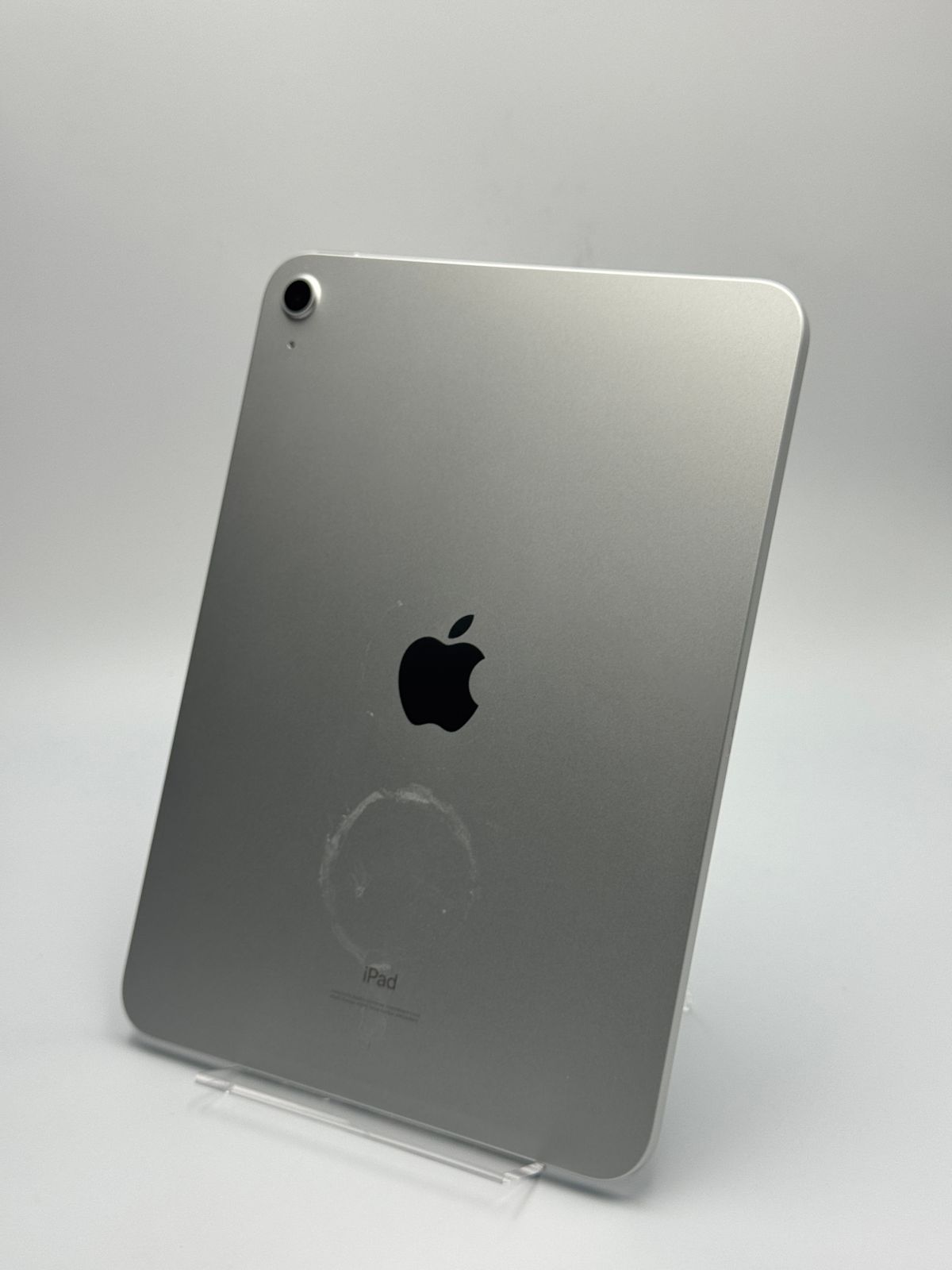 iPad 第10世代 64GB シルバー 中古D - メルカリ