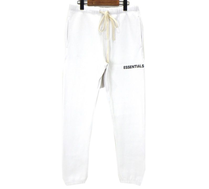 フィア オブ ゴッド エッセンシャルズ FEAR OF GOD ESSENTIALS ロゴ