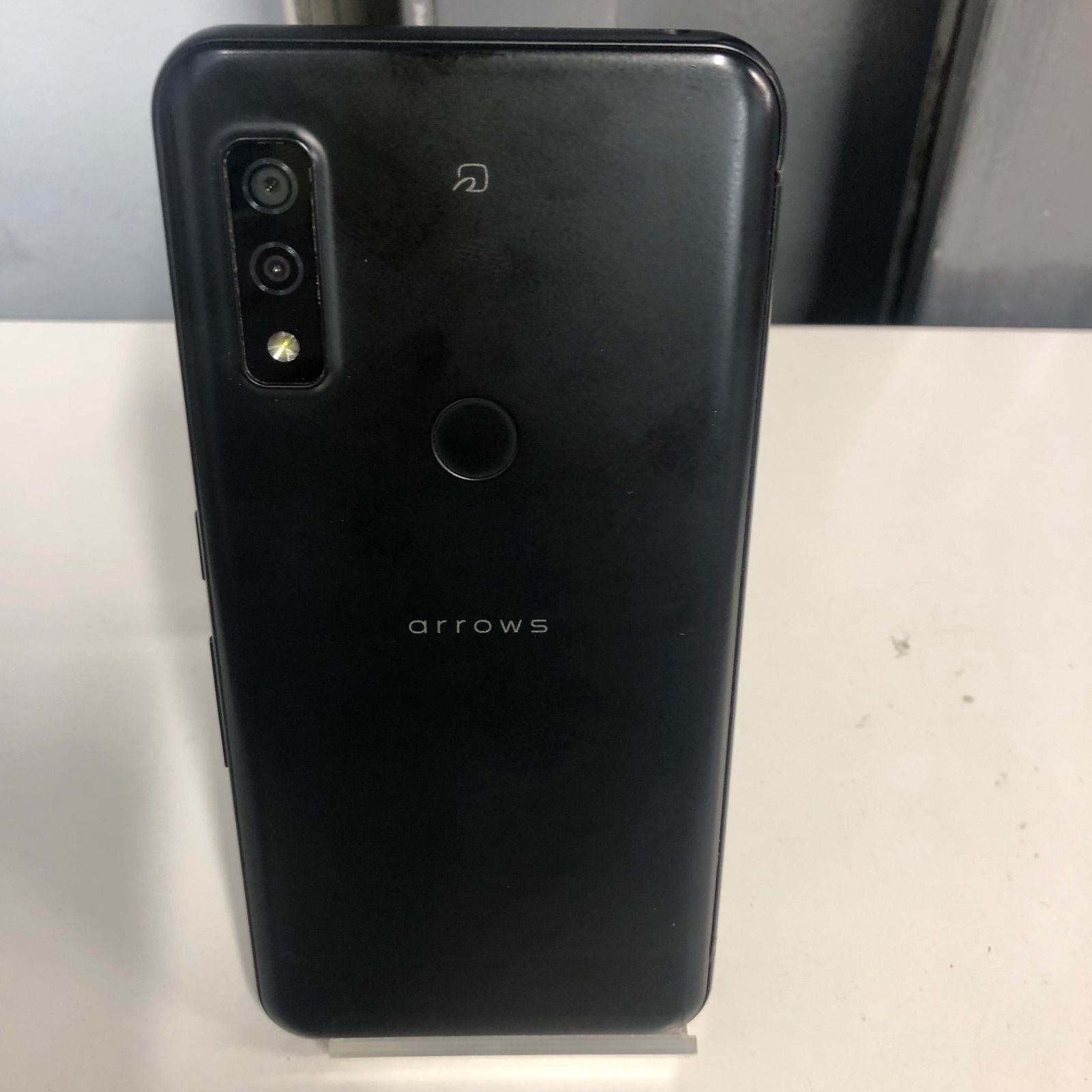 訳あり】Arrows We FCG01 64GB ブラック SIM解除済 - メルカリ