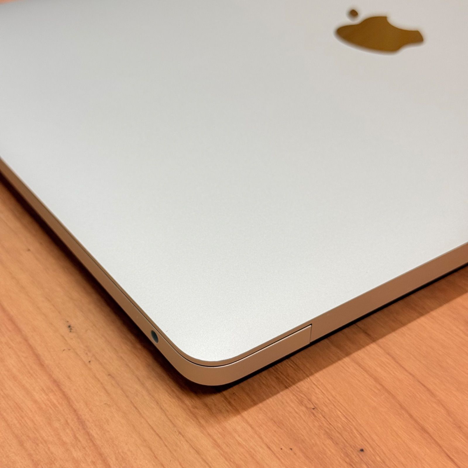 バッテリー良好】 MacBook air 13インチ 2020 Apple M1 8GB 256GB 動画