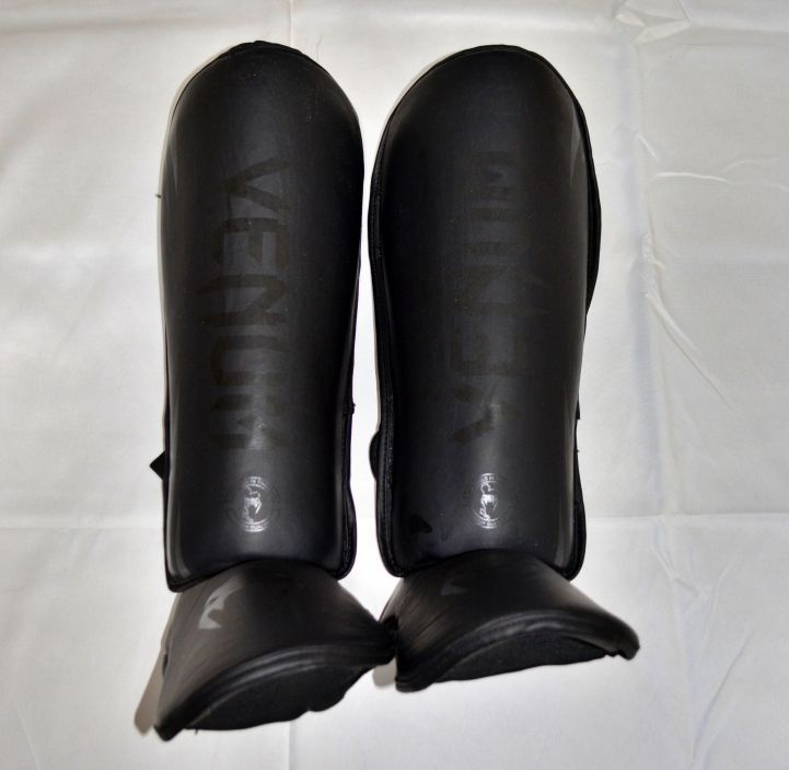 美品】VENUM ヴェヌム キックボクシング ボクシンググローブ レガース