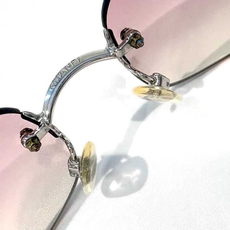 CHANEL リムレス ココマーク ピンク パープル グラデーション