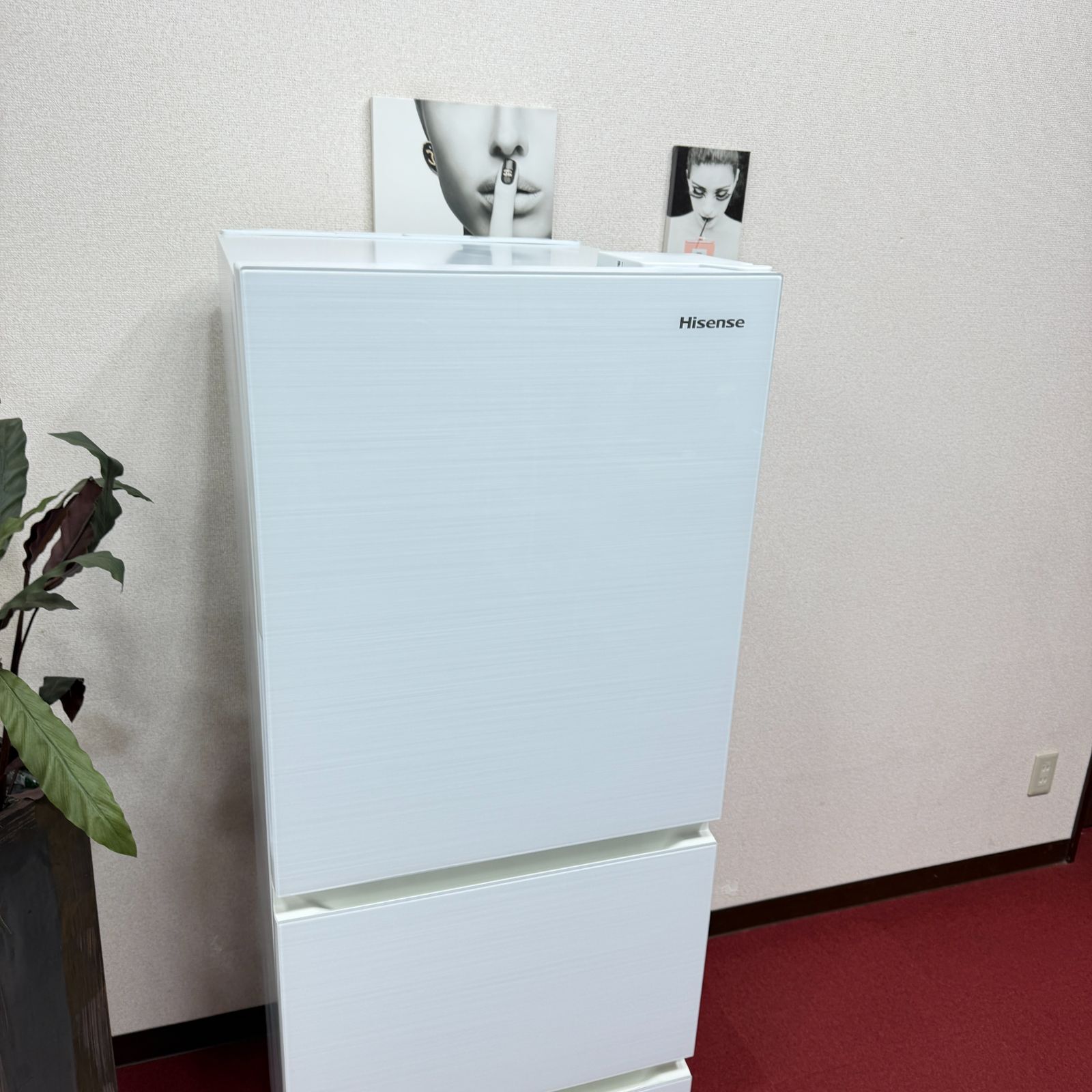 東京23区送料無料 超美品ハイセンス3ドア冷蔵庫283L 2022年製製氷機有