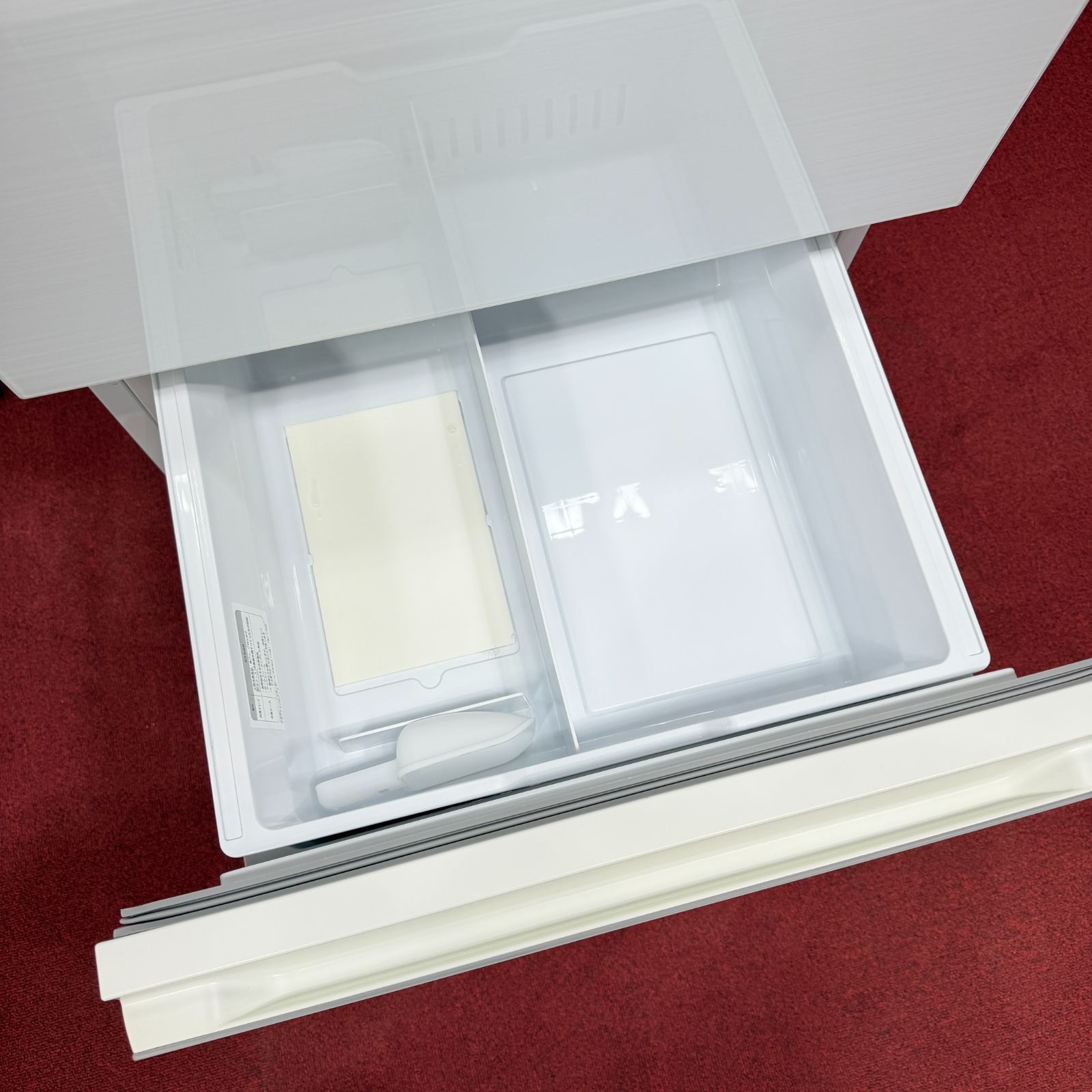東京23区送料無料 超美品ハイセンス3ドア冷蔵庫283L 2022年製製氷機有