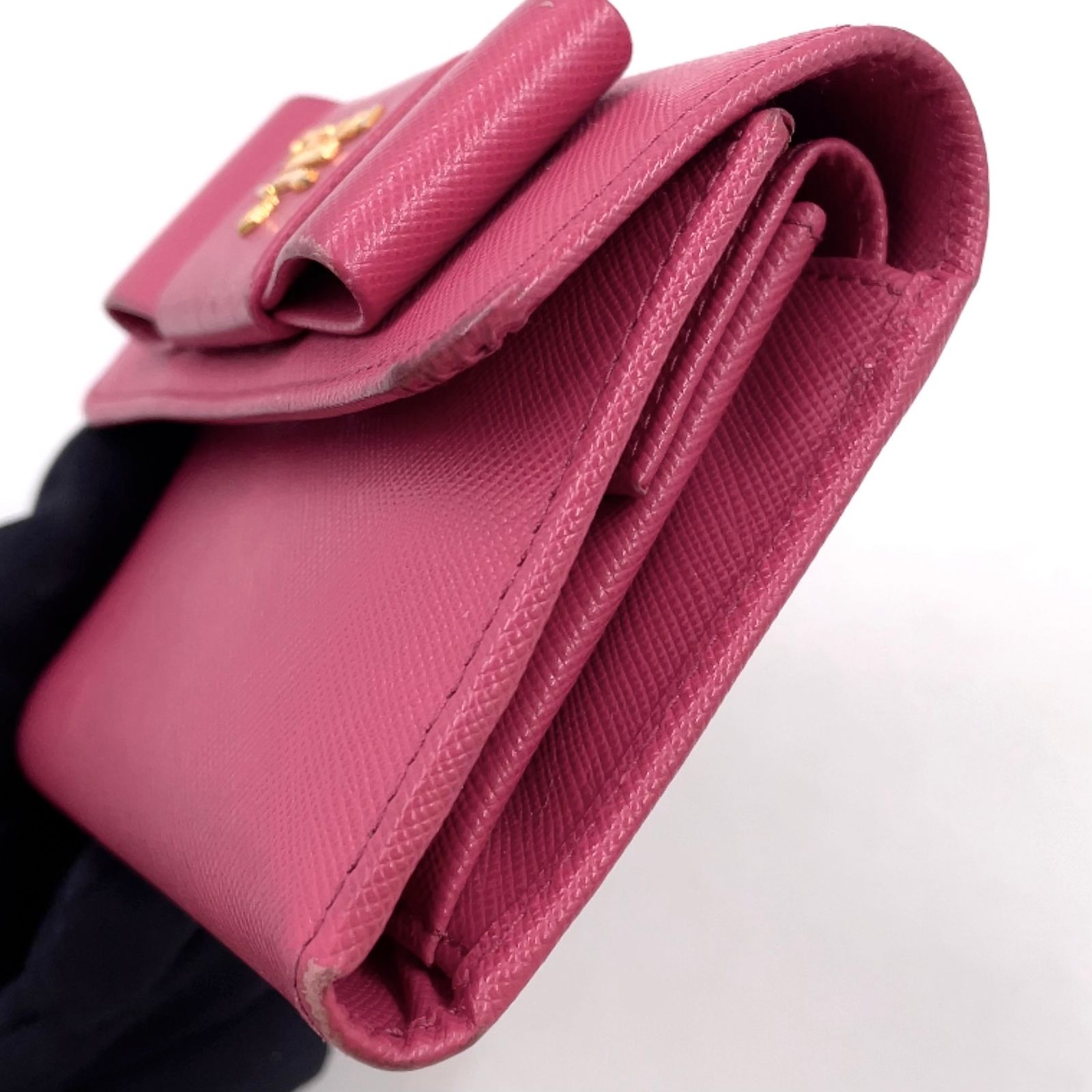 新着】PRADA サフィアーノ フィオッコ サフィアーノレザー ピンク 三