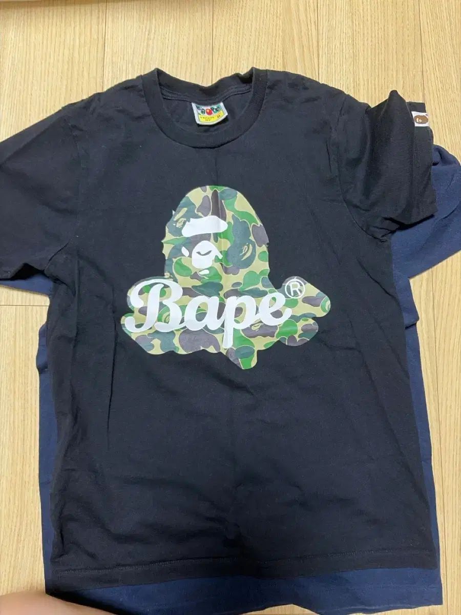 A BATHING APE アベイシングエイプ カモフラ 半袖Tシャツ ブラック 日本で購入