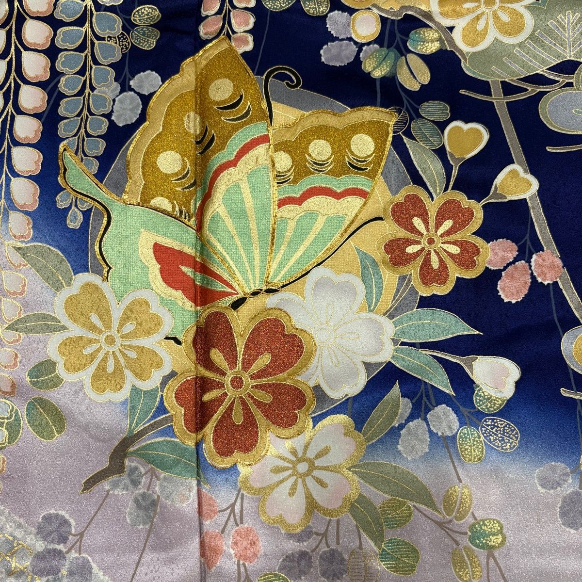 美品】 振袖 身丈152.5cm 裄丈63cm S 袷 蝶 桜 金糸 金彩 紺色 正絹 秀