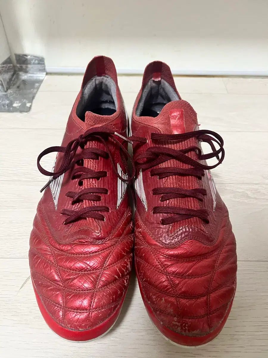 ミズノ サッカーシューズ レッド 275