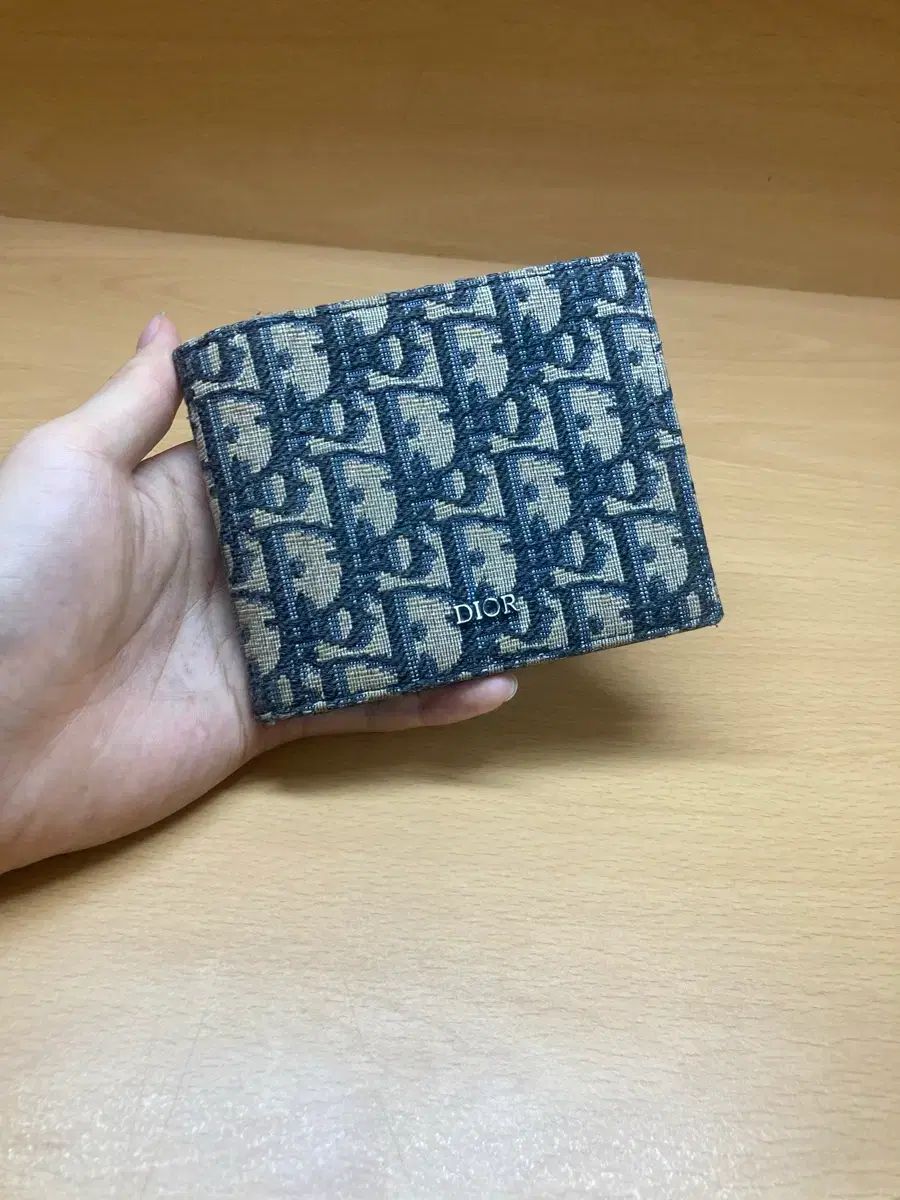 ディオール オブリーク 二つ折り財布 43,306円