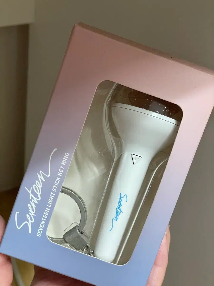 SEVENTEEN(セブンティーン・セブチ) ライトステッキ キーホルダー SEVENTEEN(セブンティーン・セブチ) ライトステッキ キーホルダー
