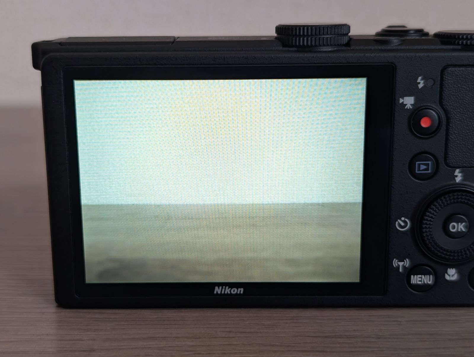 極美品・完動品】Nikon COOLPIX P340 ブラック オールドコンデジ 高級