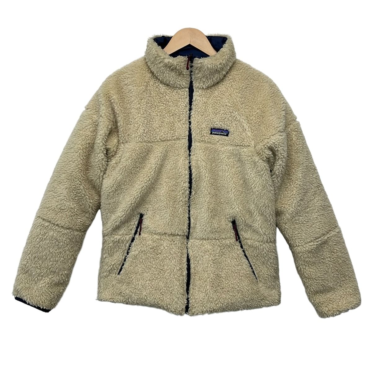 patagonia ダウンジャケット ベージュ・ネイビー Patagonia(パタゴニア) ダウンジャケット サイズS メンズ リバーシブル