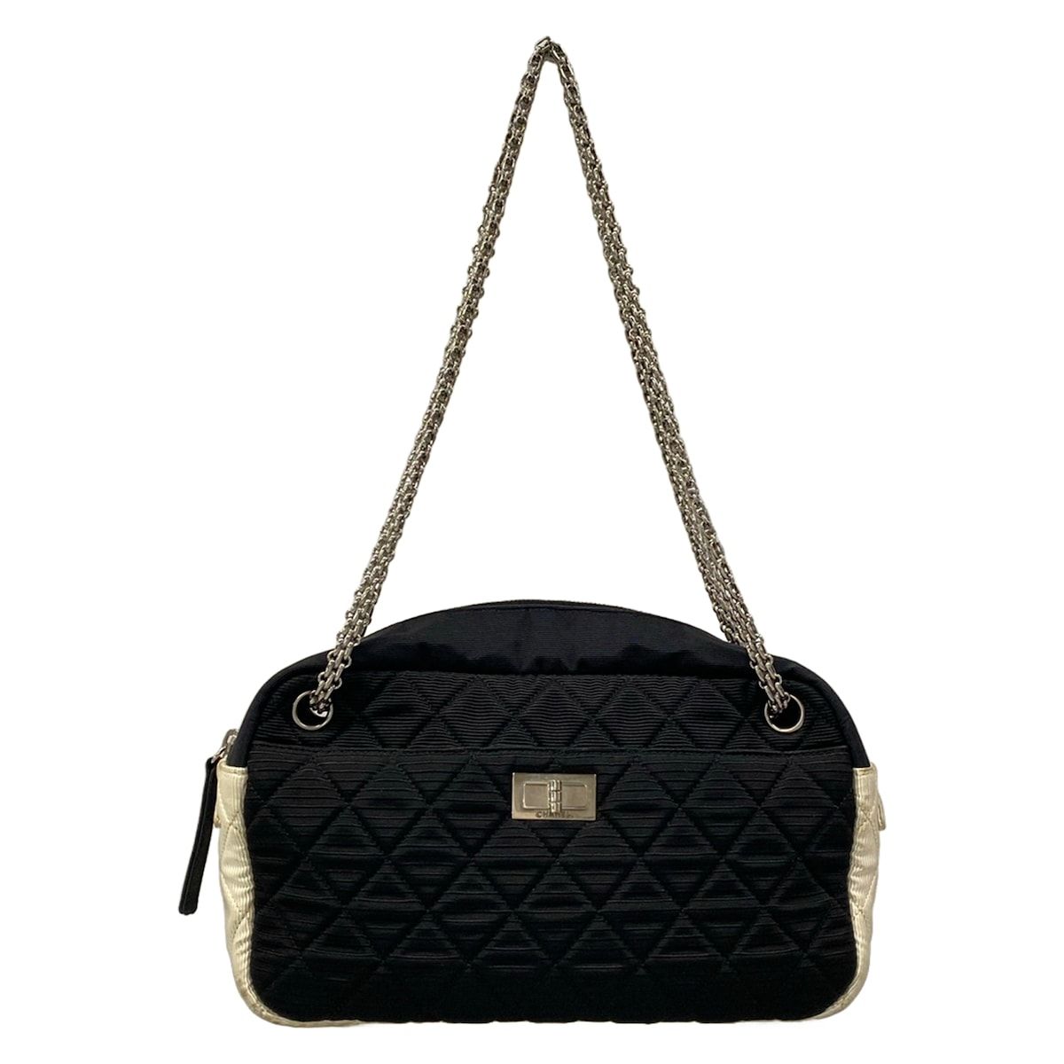 CHANEL(シャネル) ショルダーバッグ 2.55,マトラッセ 黒×白