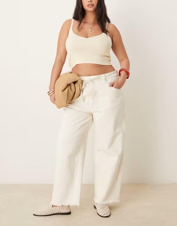 エイソス レディース ボトムス デニムパンツ ワイドレッグ ASOS Curve ASOS DESIGN Curve crop wide leg dad jean with belt in ecru
