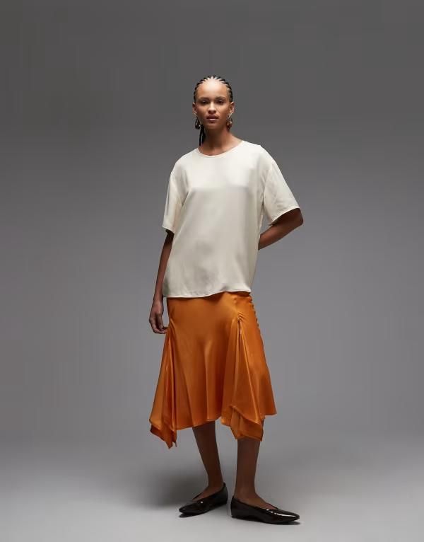 エイソス レディース ボトムスカート ASOS DESIGN awkward length godetailing skirt with slits in orange オレンジ