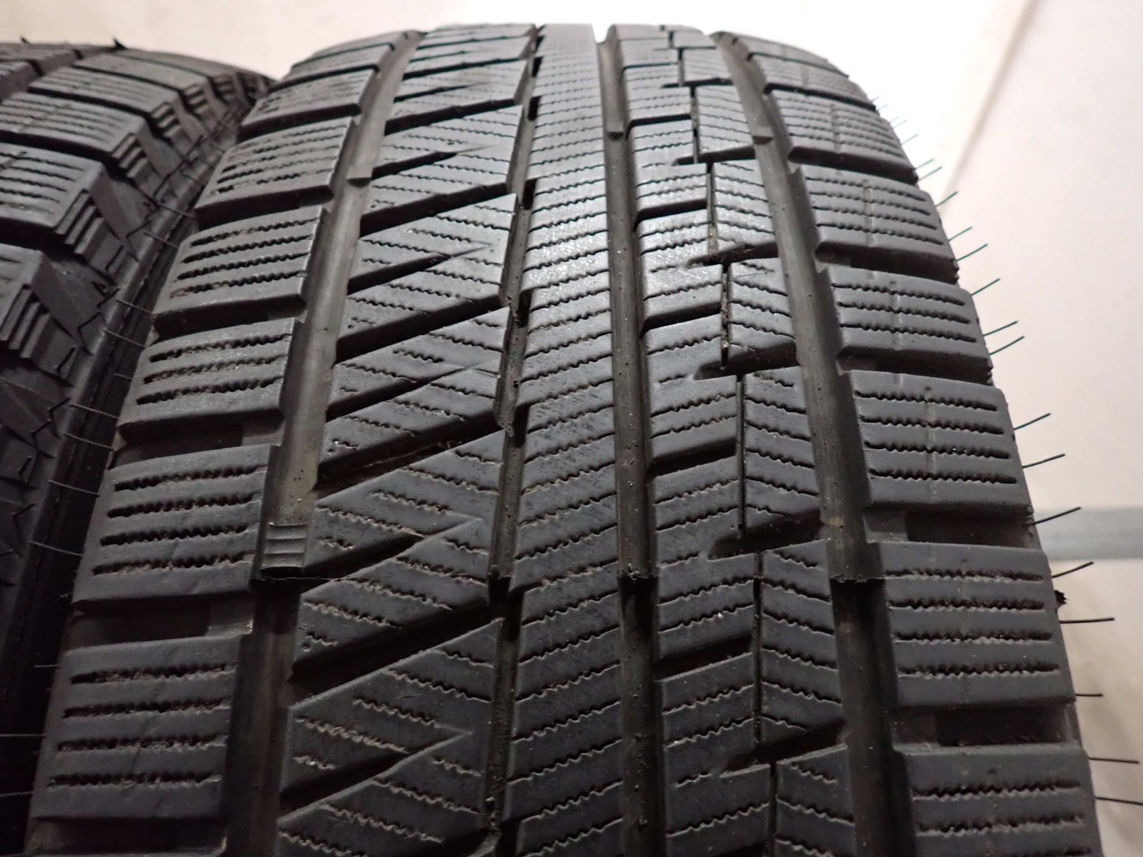 ②社外アルミ 195/65Ｒ15 ノア ヴォクシー エスクァイア ステップワゴン 冬4本SET 会社宛 送料無料 195/65R15 91Q GRIPMAX GRIP ICE X 2024年製