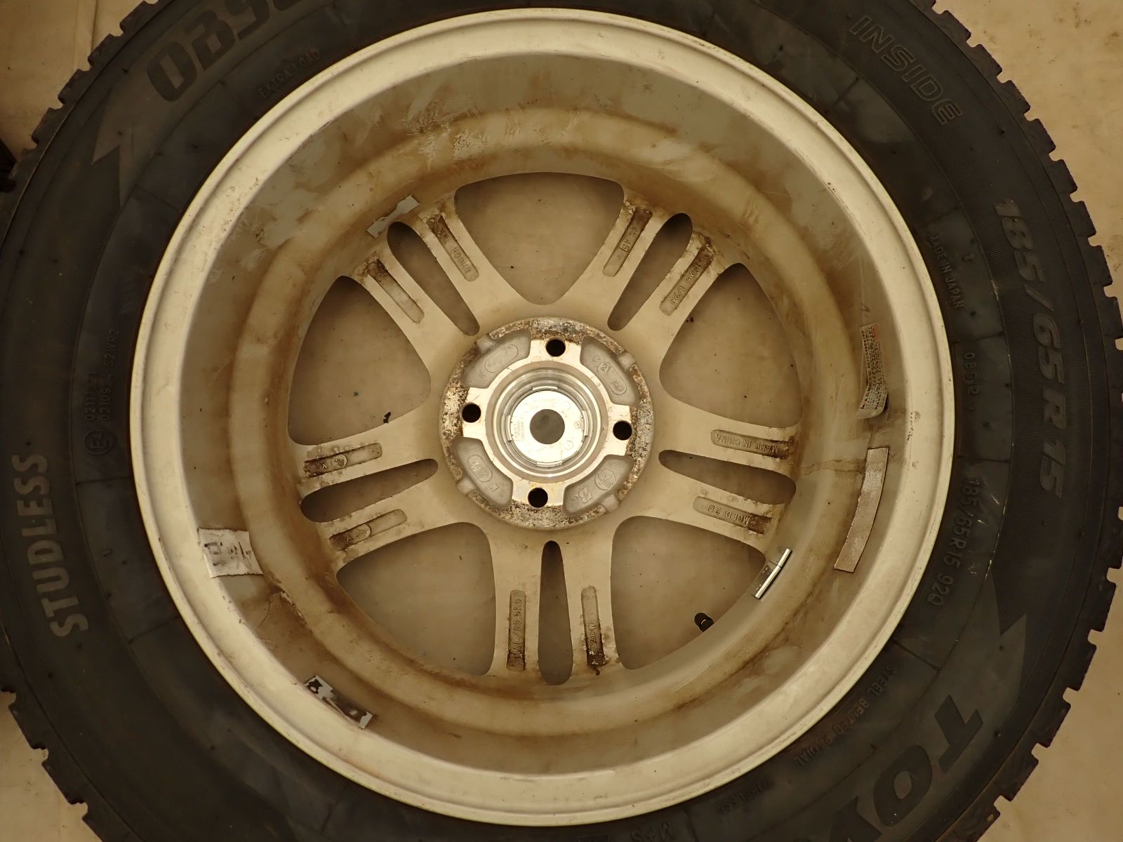 冬4本SET 会社宛 送料無料 185/65R15×5.5J 88Q トーヨー オブザーブ