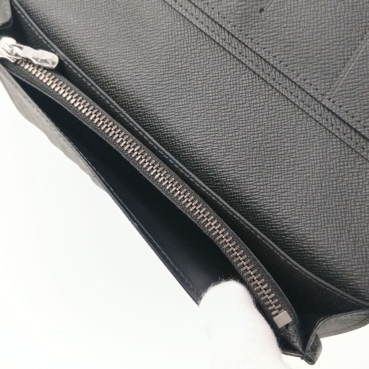 LOUIS VUITTON ルイ・ヴィトン ポルトフォイユ ブラザ 長財布 M61697