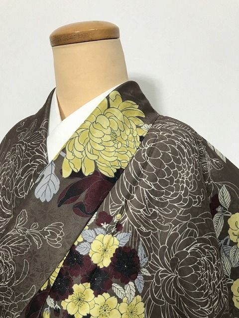 新品 3Lサイズ 小紋 化繊 利休茶地に菊花模様 9,372円