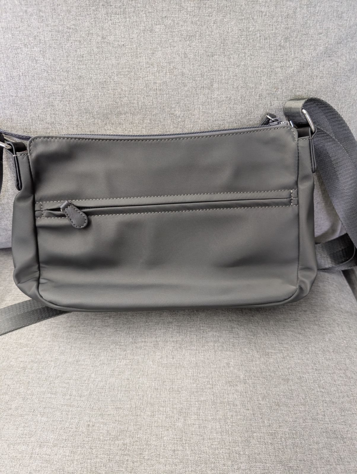 美品】キタムラ Kitamura ナイロン ショルダーバッグ グレー Kロゴ