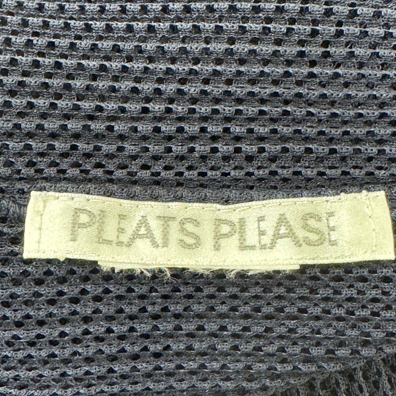 美品 ISSEY MIYAKE PLEATS PLEASE プリーツプリーズ ニットベスト