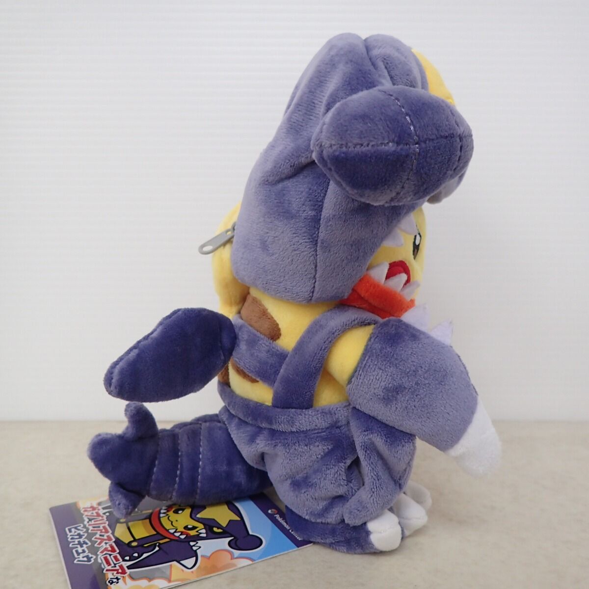 ポケモン　ぬいぐるみ　ガブリアスマニアなピカチュウ　紙タグ有り ポケモンセンター ぬいぐるみ ガブリアスマニアなピカチュウ 紙タグ付
