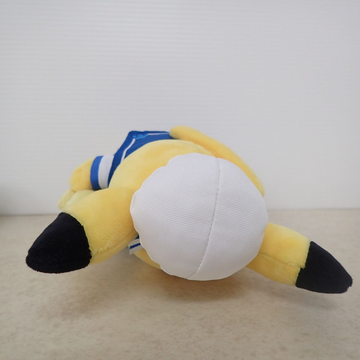 ポケモンセンター ぬいぐるみ ピカチュウ (ぬいぐるみ抱っこ) ポケモン