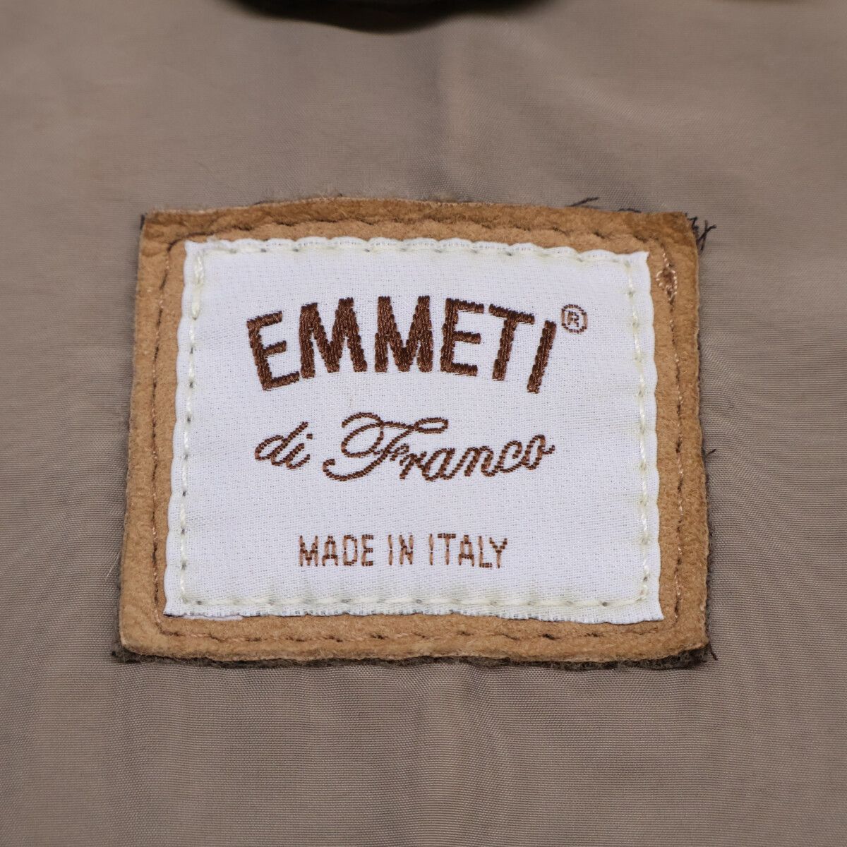 EMMETI エンメティー TYSON ブラウン ラムスキン スタンドカラー
