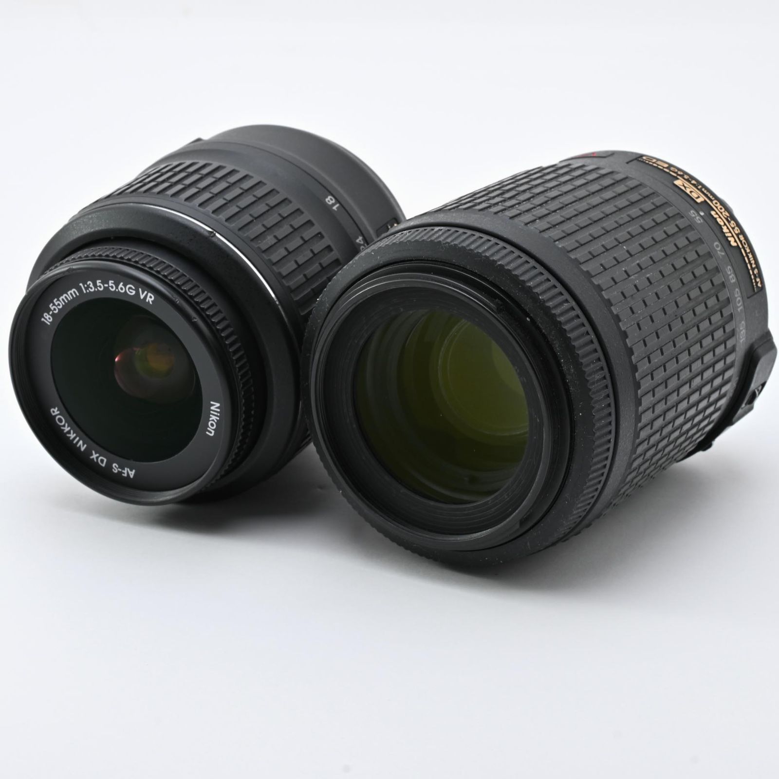 □ 美品 □ NIKON D5000 ダブルズームキット 《ショット数 5699回、SD