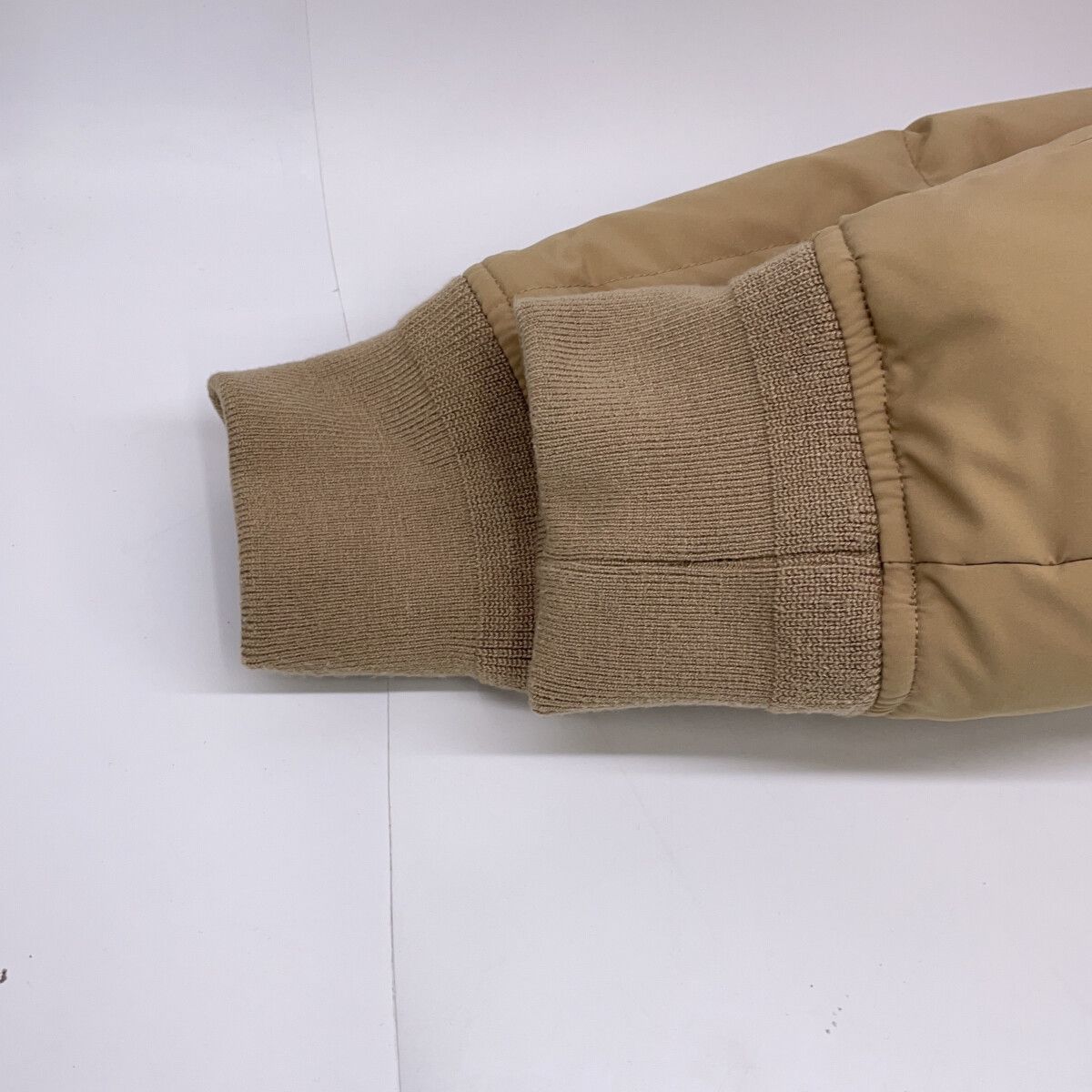 A BATHING APE アベイシングエイプ ベージュ 007DNK801302M ダウン