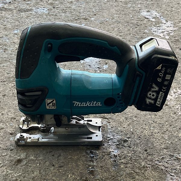 Makita/マキタ 充電式ジグソー JV140D 18V ●138477
