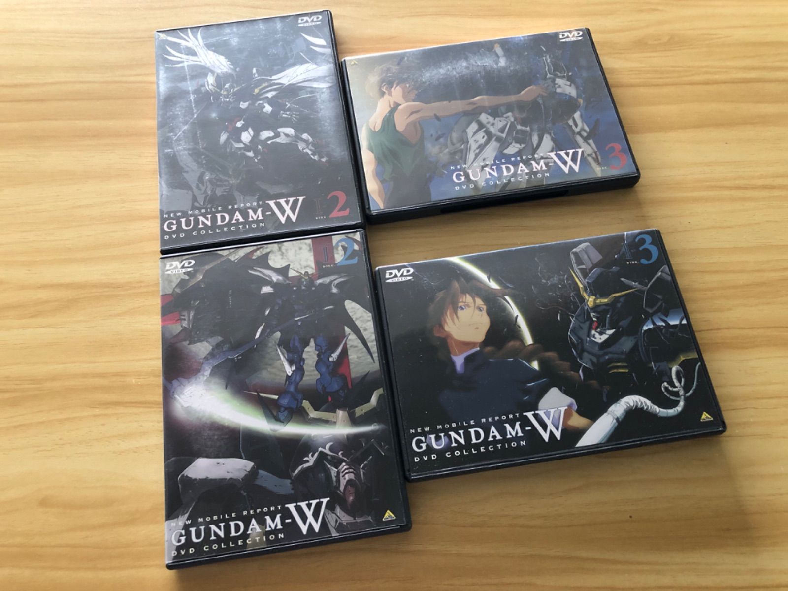 ③ ガンダムシリーズ　DVD まとめ　【072】 中古] [DVD] 新機動戦記ガンダムW DVD COLLECTION 4点セット／Ⅰ(2-3