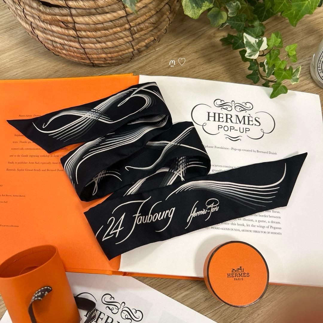 エルメス　HERMES　スカーフ　ツイリー　フォーブル24 HERMESエルメス ツイリー 24フォーブル シルクリボンスカーフ モノクロ