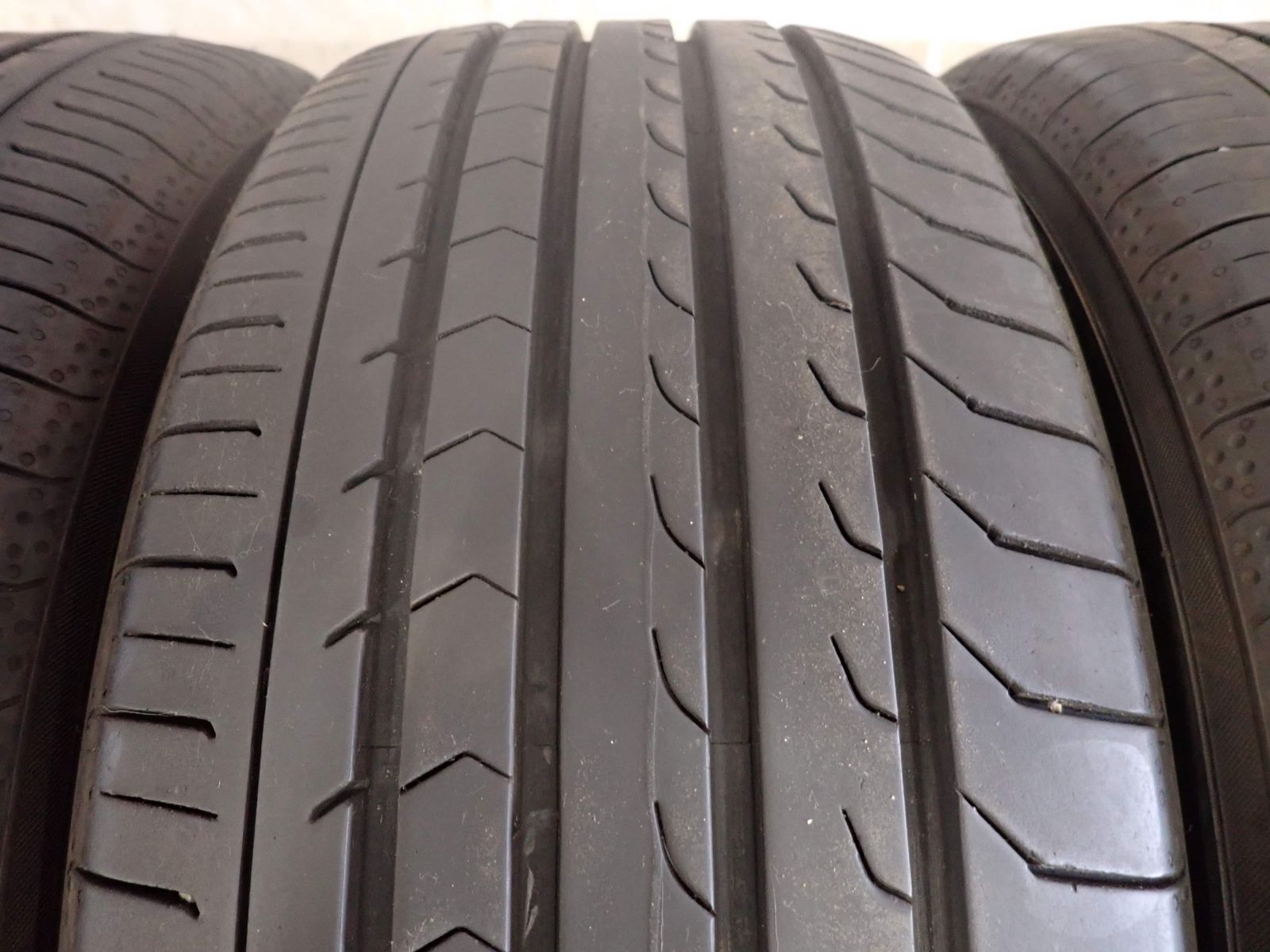 夏4本 会社宛送料無料 225/55R17 101V ヨコハマ ブルーアース RV03 