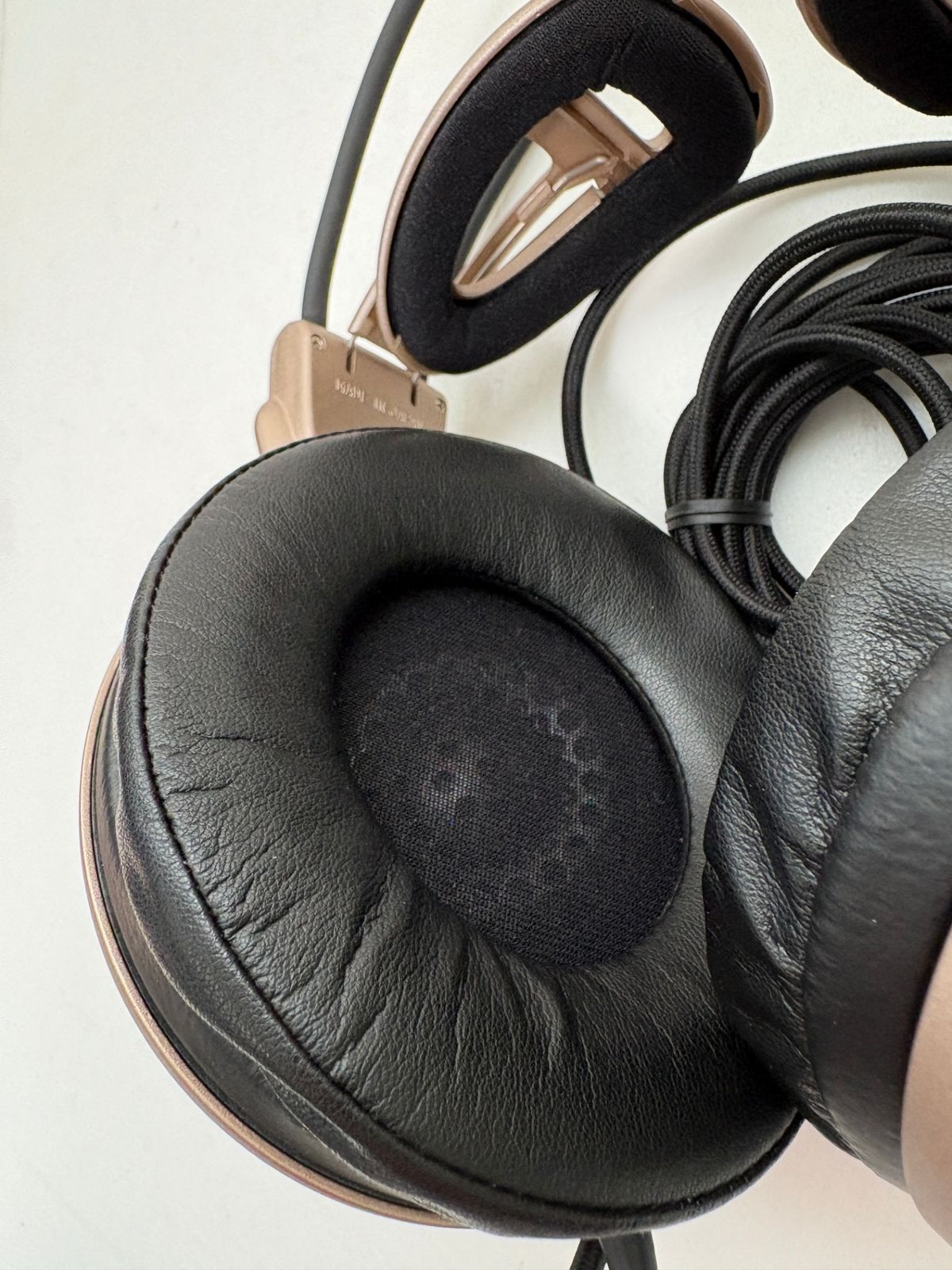 〇 オーディオテクニカ AUDIO-TECHNICA ATH-W1000 密閉型ヘッドホン